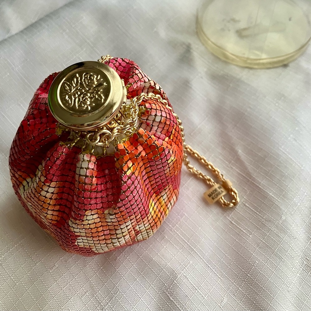 Dainty Pouch